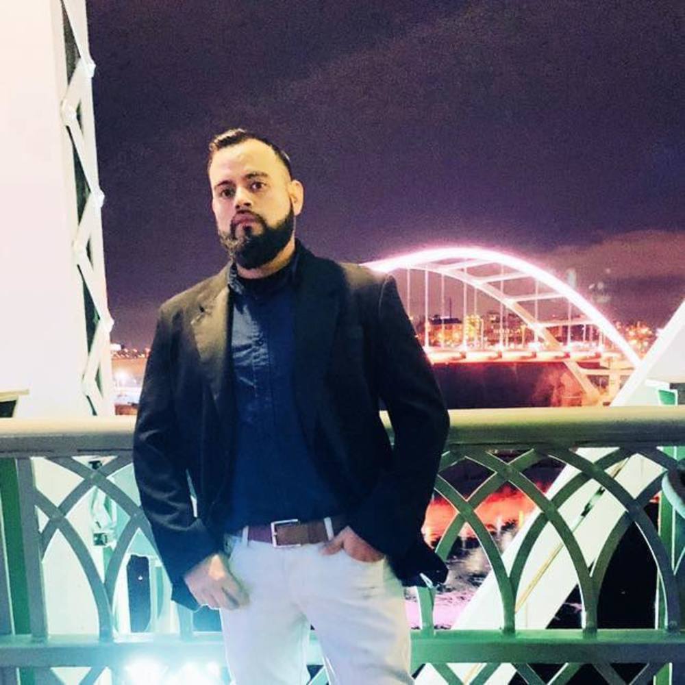 Meet your Posher, Juan
